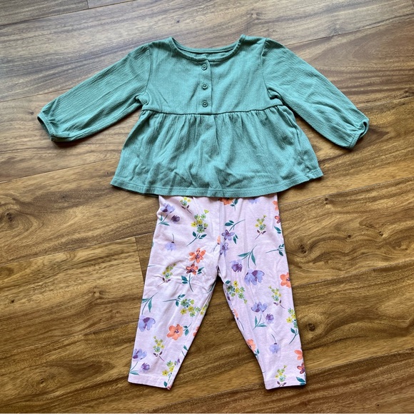 4 for $10 ๐ Carter's Green Top with Floral Pants Set - Picture 1 of 9